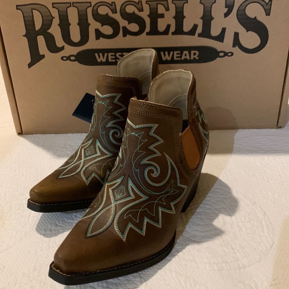 Durango Western Ankle Boots NWT 9 M